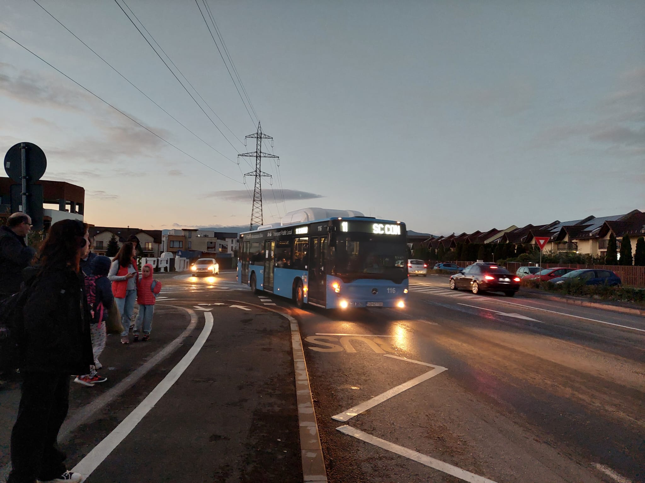 După prima lună cu autobuze Tursib în cartierul Arhitecților: peste 16.500 de călători înspre Sibiu și aproape 18 mii, spre casă. „Se confirmă o utilizare ridicată”
