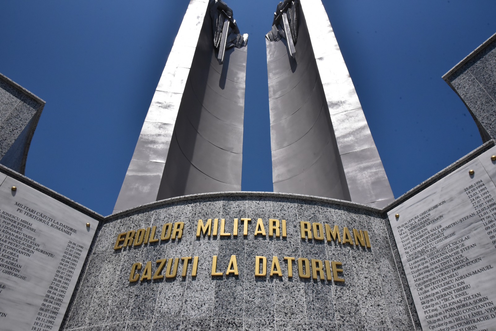 Veteranii din teatrele de operații vor fi celebrați luni, la Cercul Militar din Sibiu. Din 1996 România a pierdut 31 de militari și au fost răniți peste 200