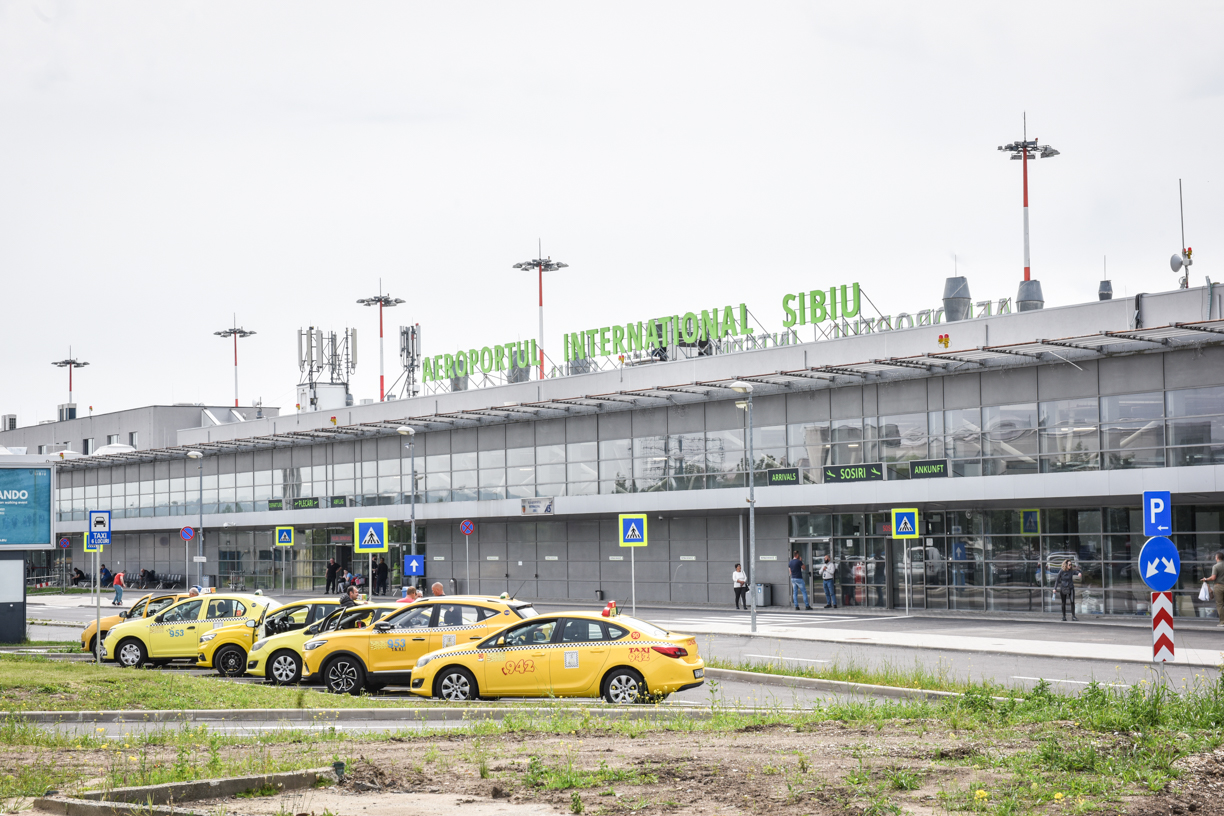Aeroportul din Sibiu a fost recertificat ca internațional. Și anunță că a obținut autorizația de securitate la incendiu