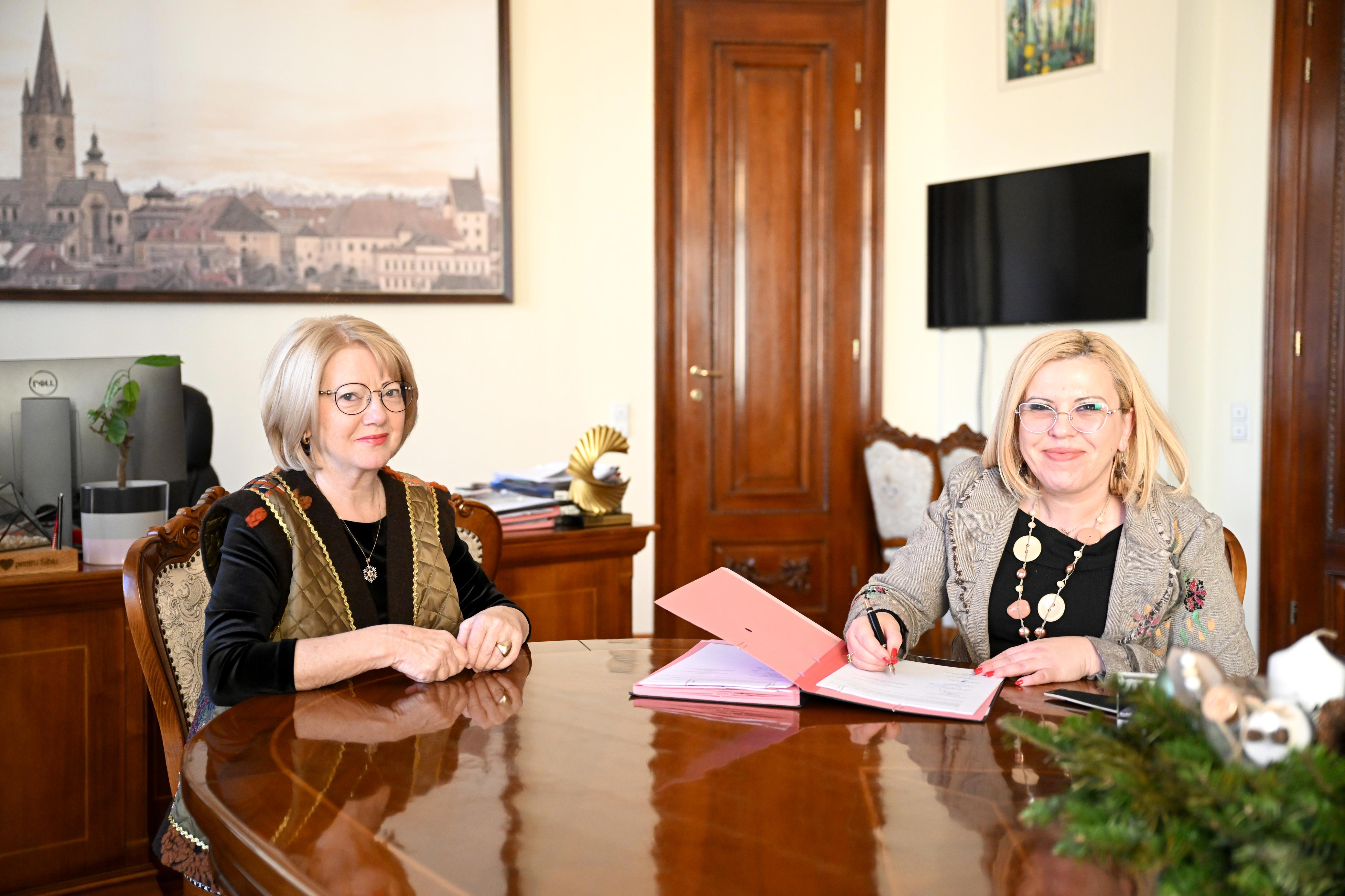 Astrid Fodor a semnat un contract de 20 de milioane de euro pentru 30 de autobuze electrice destinate Zonei Metropolitane