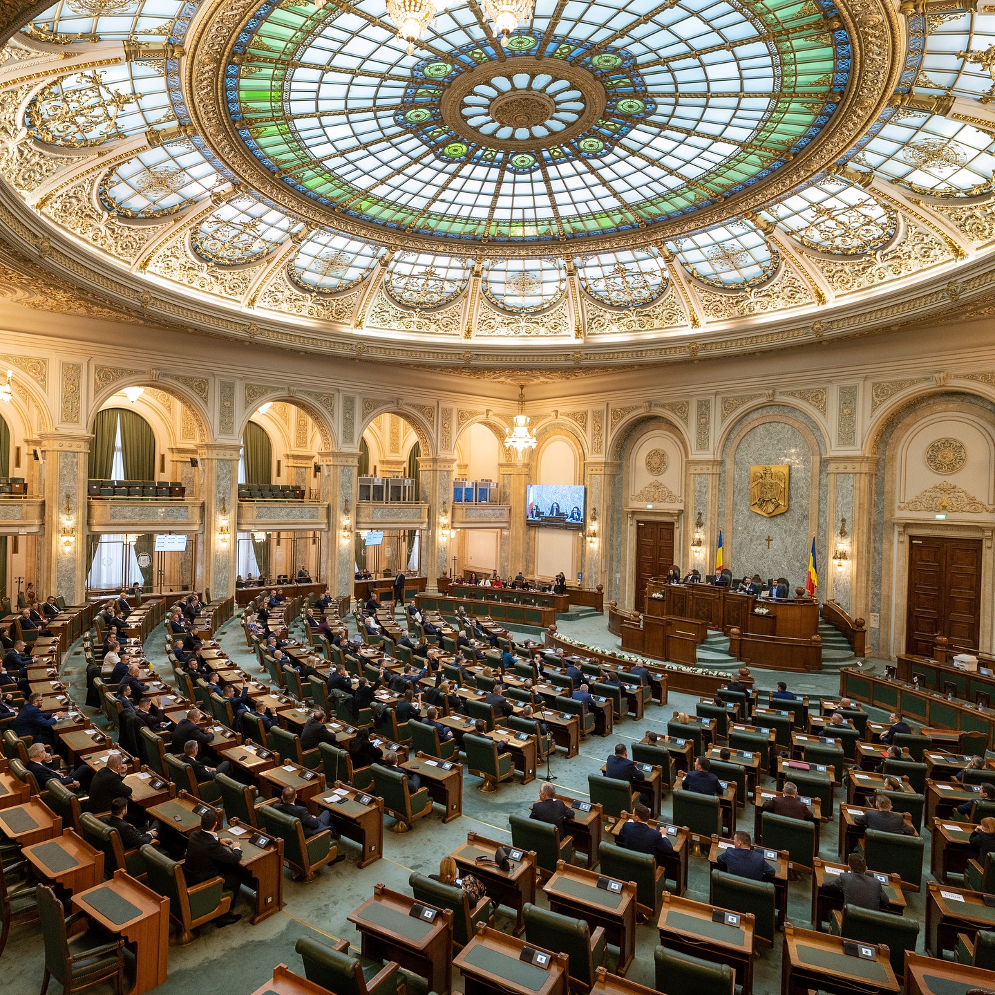 Senatorii au votat componenţa comisiilor de specialitate. PSD are cei mai mulţi preşedinţi de comisii în Senat