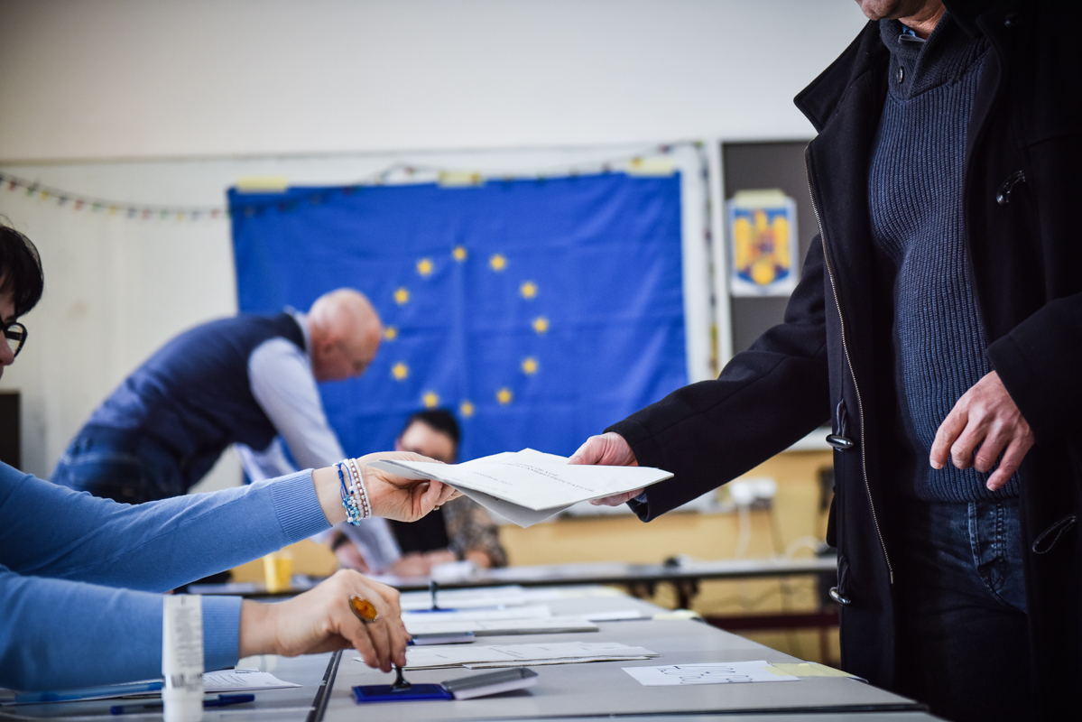 Sfatul psihologului Mihai Copăceanu, dacă sunteți cuprinși de anxietate politică: Ștergeți rețelele de socializare și concentrați-vă pe lucruri pe care le puteți controla