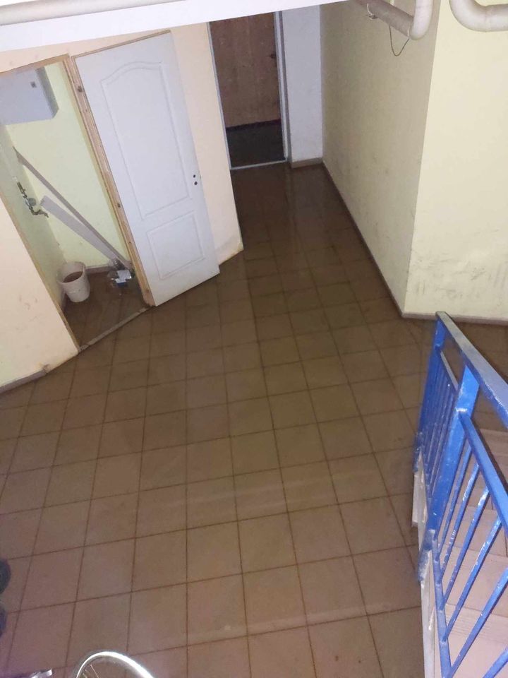 ACTUALIZARE Inundații într-un bloc din Turnișor. Panourile electrice au ajuns sub apă, oamenii au sunat la 112