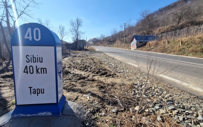 Efectele a 35 de km de drum județean modernizat, între Țapu și autostradă: „Prețurile explodează. O casă s-a vândut cu 180.000 de euro”