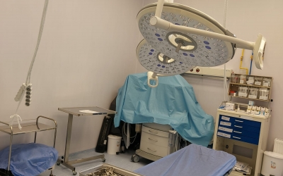 O donație de 70.000 de lei a echipat Secția Chirurgie I a Spitalului Județean cu truse pentru chirurgie toracică