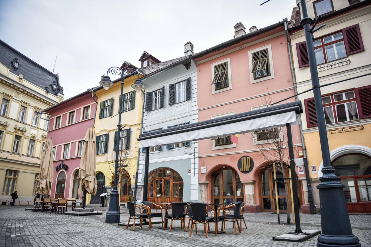 ANPC vrea să închidă pentru 6 luni un restaurant din Piața Mică. Administrator: „Trăim într-un teatru al absurdului”