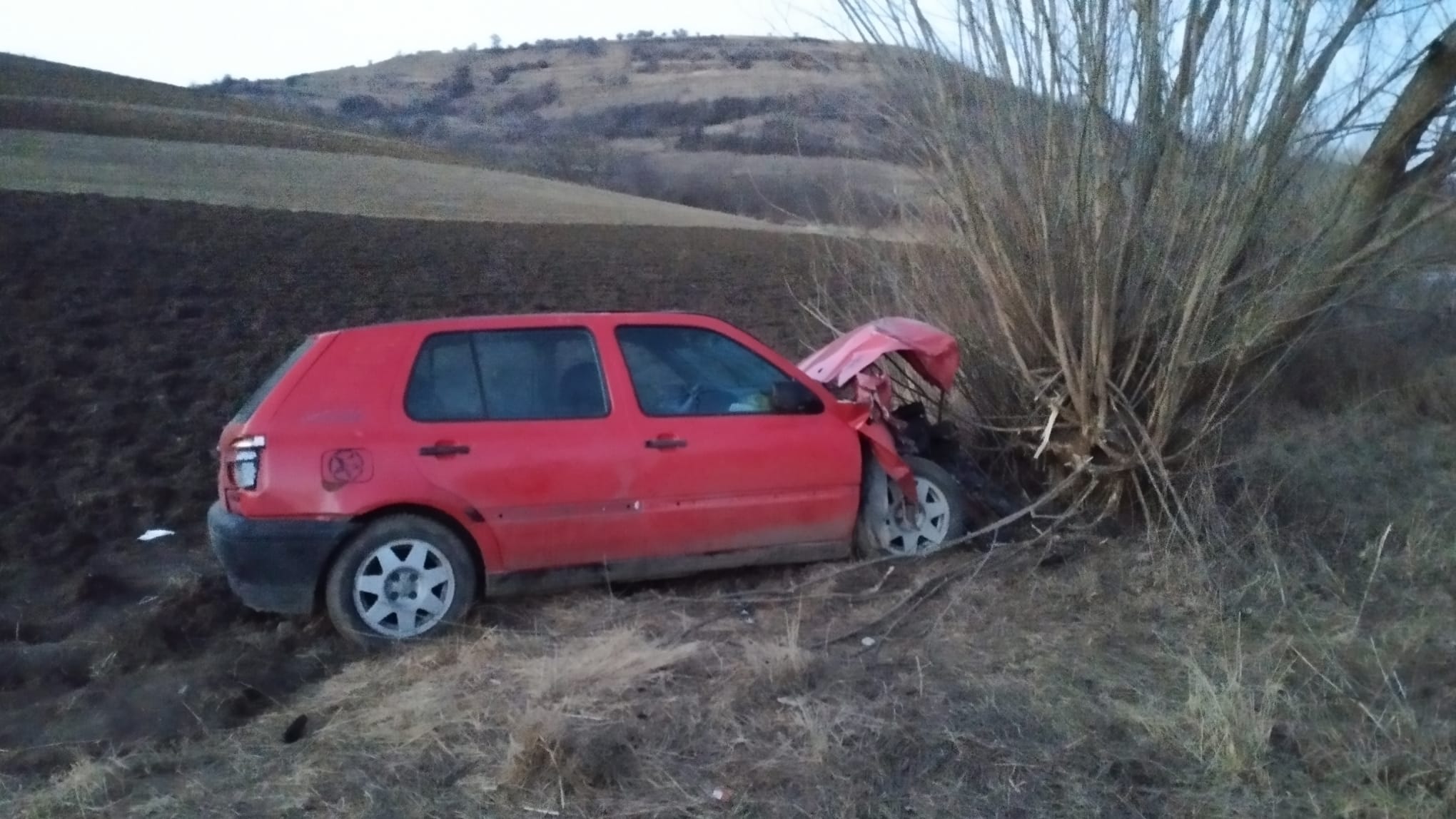 Tânăra de 19 ani rănită grav la coloană în accidentul din Gușterița a fost operată. Șoferul care a abandonat victimele se află sub control judiciar pentru 60 de zile