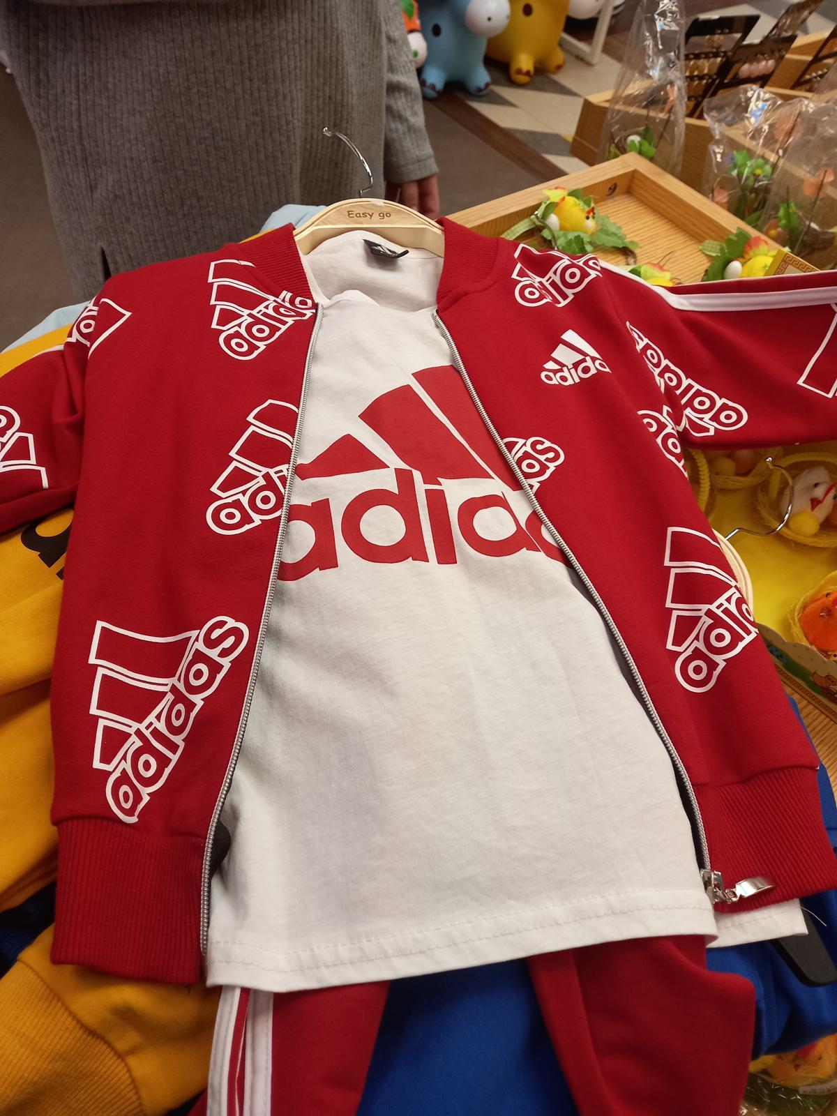 Comisarii de la Protecția Consumatorului Brașov au verificat 40 de magazine chinezești din Regiunea Centru