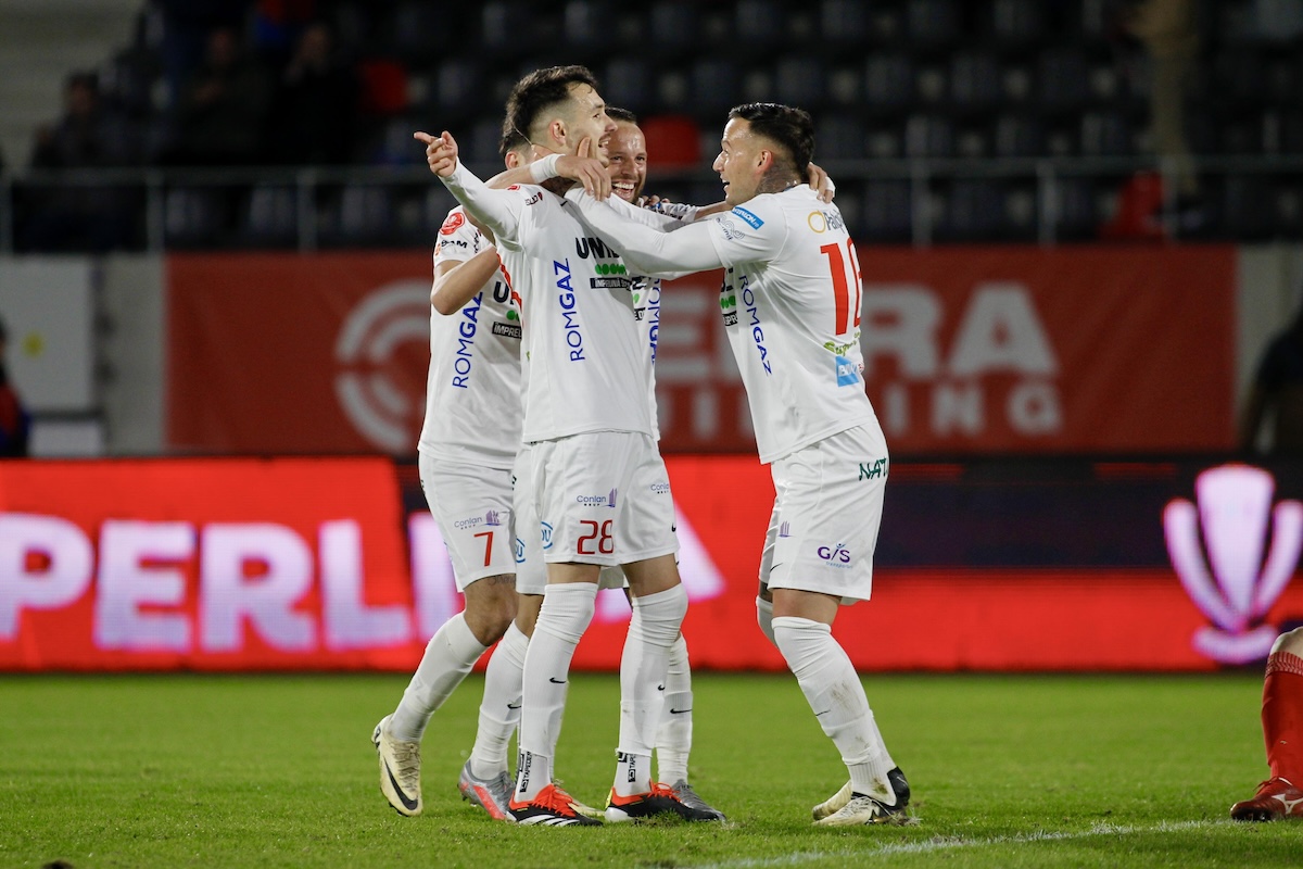 FOTO Hermannstadt bate Dinamo: 3-0. Sibienii sunt pe locul 2 în play-out
