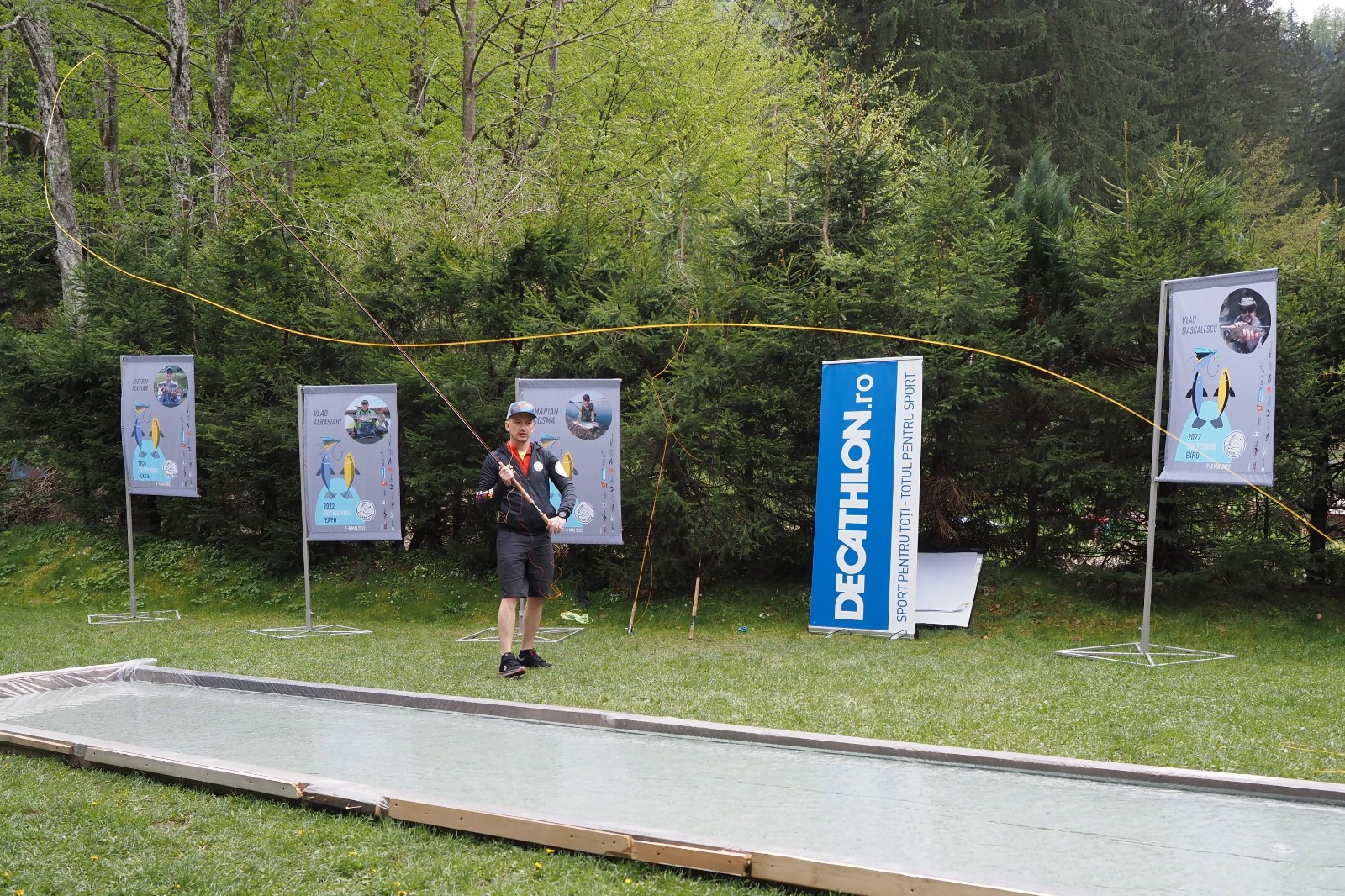 Eveniment inedit în Parcul Sub Arini: Demonstrație de lansări pentru pescuitul la muscă