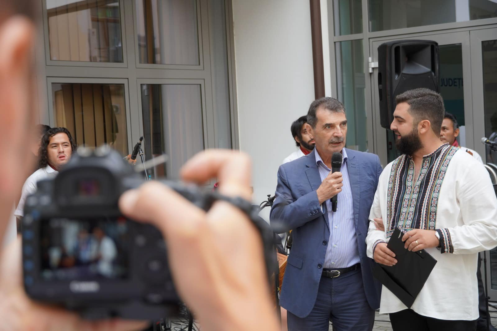 Vicepreședintele CJ Sibiu pleacă în Kenya la un eveniment cultural, împreună cu o delegație de la Muzeul ASTRA