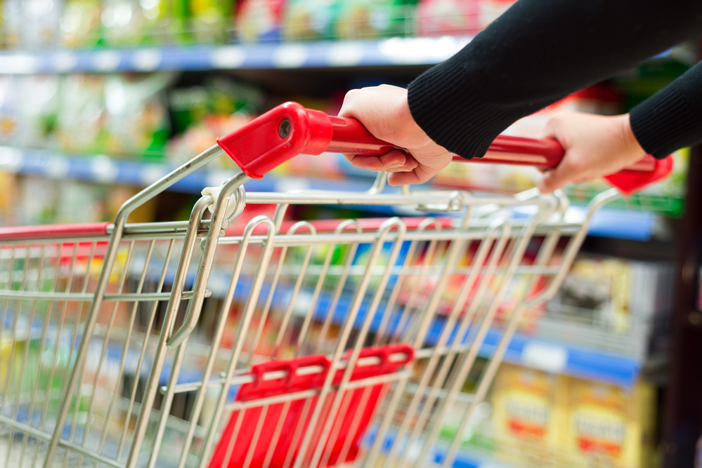 Ciolacu: Semnalele primite din rândul societăţii arată că nu este oportună închiderea magazinelor în weekend