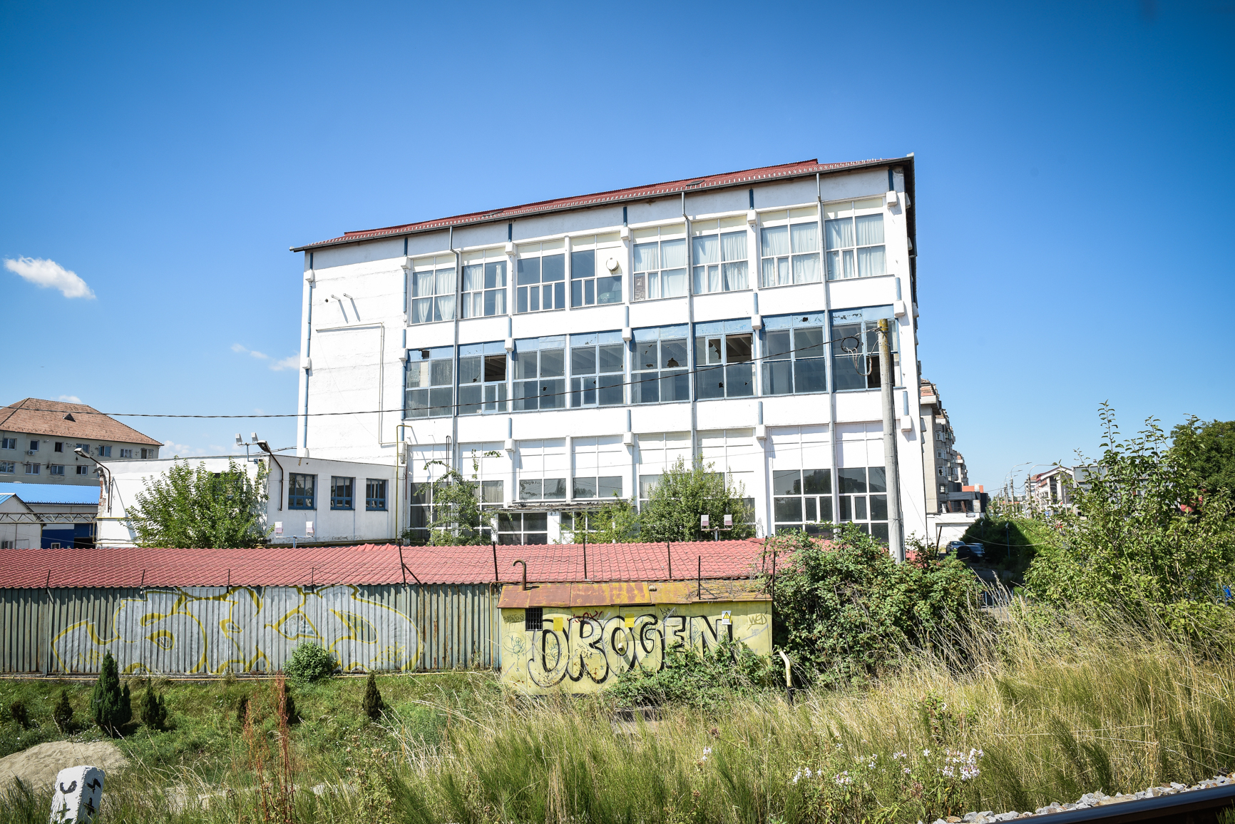 Fosta fabrică de încălțăminte și confecții metalice din Sibiu, Roșu SRL, scoasă la vânzare pentru 1,5 milioane de euro