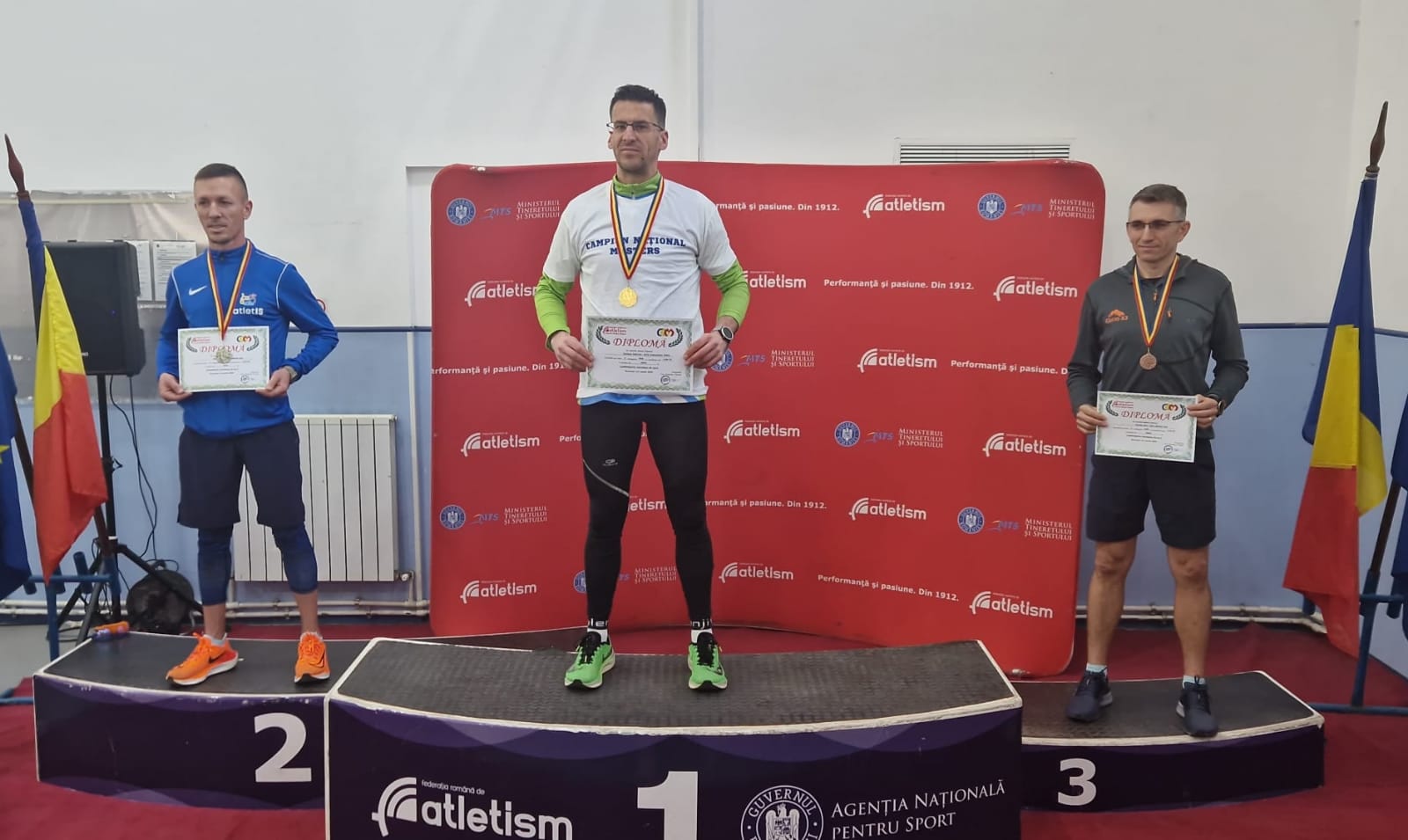 Un jandarm sibian a obținut locul 1 la Campionatul Național de Sală Masters. Petrică Țerbea: Mi-am dorit foarte mult să particip la o probă de viteză