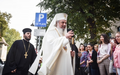 Patriarhul Daniel a solicitat creşterea salariului personalului neclerical al cultelor recunoscute la nivelul salariului minim pe economie