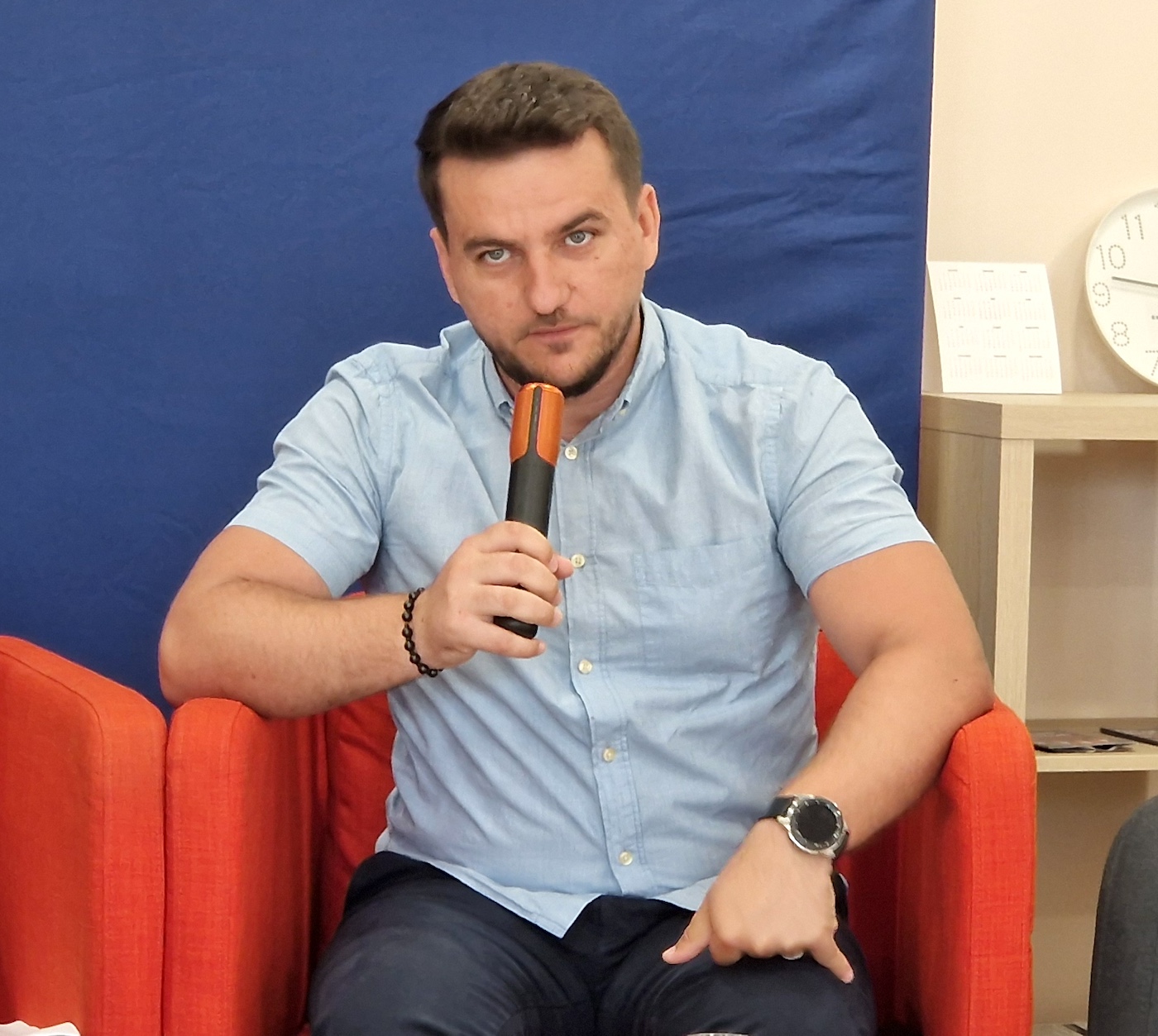 Inginerul sibian care acum meditează gratuit 3.600 de liceeni la matematică: ajutorul urgent pentru elevi este sprijinul psihologic