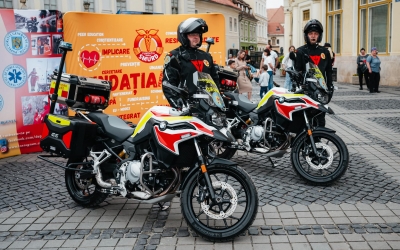 Noile motociclete SMURD au un timp mediu de 5 minute până la sosirea la pacient. Exemplul unei persoane căzută pe stradă pe Mihai Viteazu