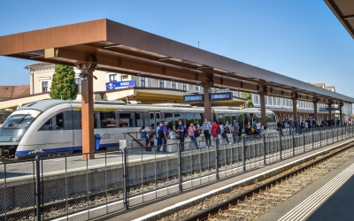 Patru trenuri care trec prin Sibiu și Mediaș vor fi anulate sâmbăta și duminica. Nu mai sunt mecanici de locomotivă