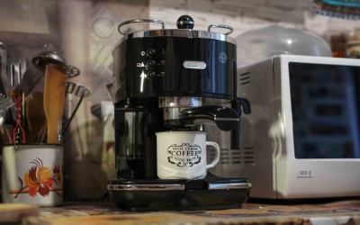 Aparate de cafea cu capsule vs. tradiționale: care este opțiunea cea mai bună pentru tine?