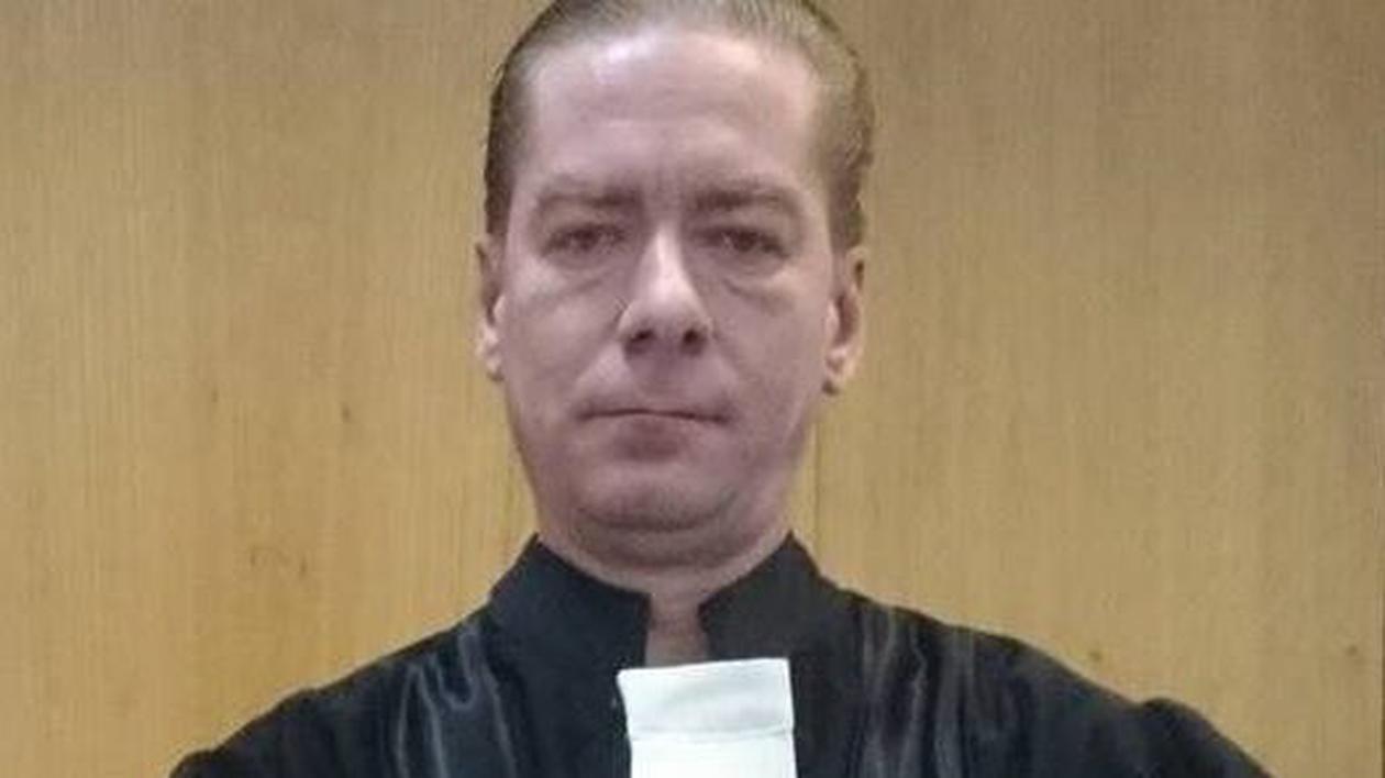 Procurorul Eugen Stoina s-a pensionat. Acesta este implicat într-un scandal, fiind anchetat în cazul unui accident produs după ce ar fi condus băut