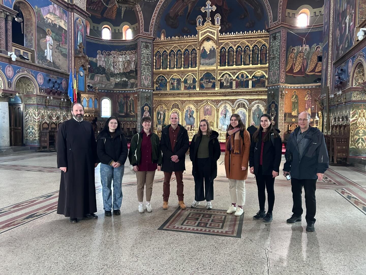 Studenți și teologi din biserici protestante și catolice învață despre teologia ortodoxă la Sibiu. „Este o confesiune cu adevărat fascinantă, dar și greu de înțeles”