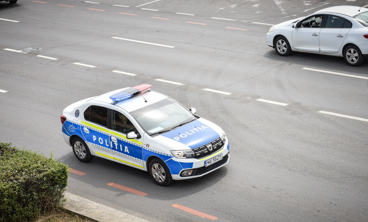 Șofer beat criță oprit de polițiști după ce un alt conducător auto a sunat la 112. Conducea haotic pe str. Mașiniștilor din Sibiu