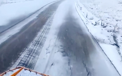Ninge pe Transalpina. „Nu vă deplasați dacă nu aveți autovehiculele echipate corespunzător”