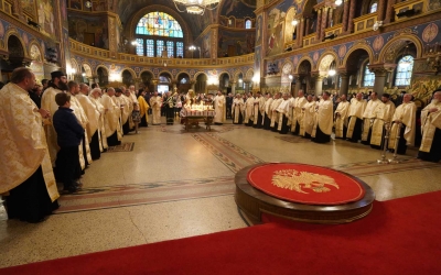 În sâmbăta Floriilor la Mitropolie are loc o impresionantă procesiune care unește toți preoții din Sibiu