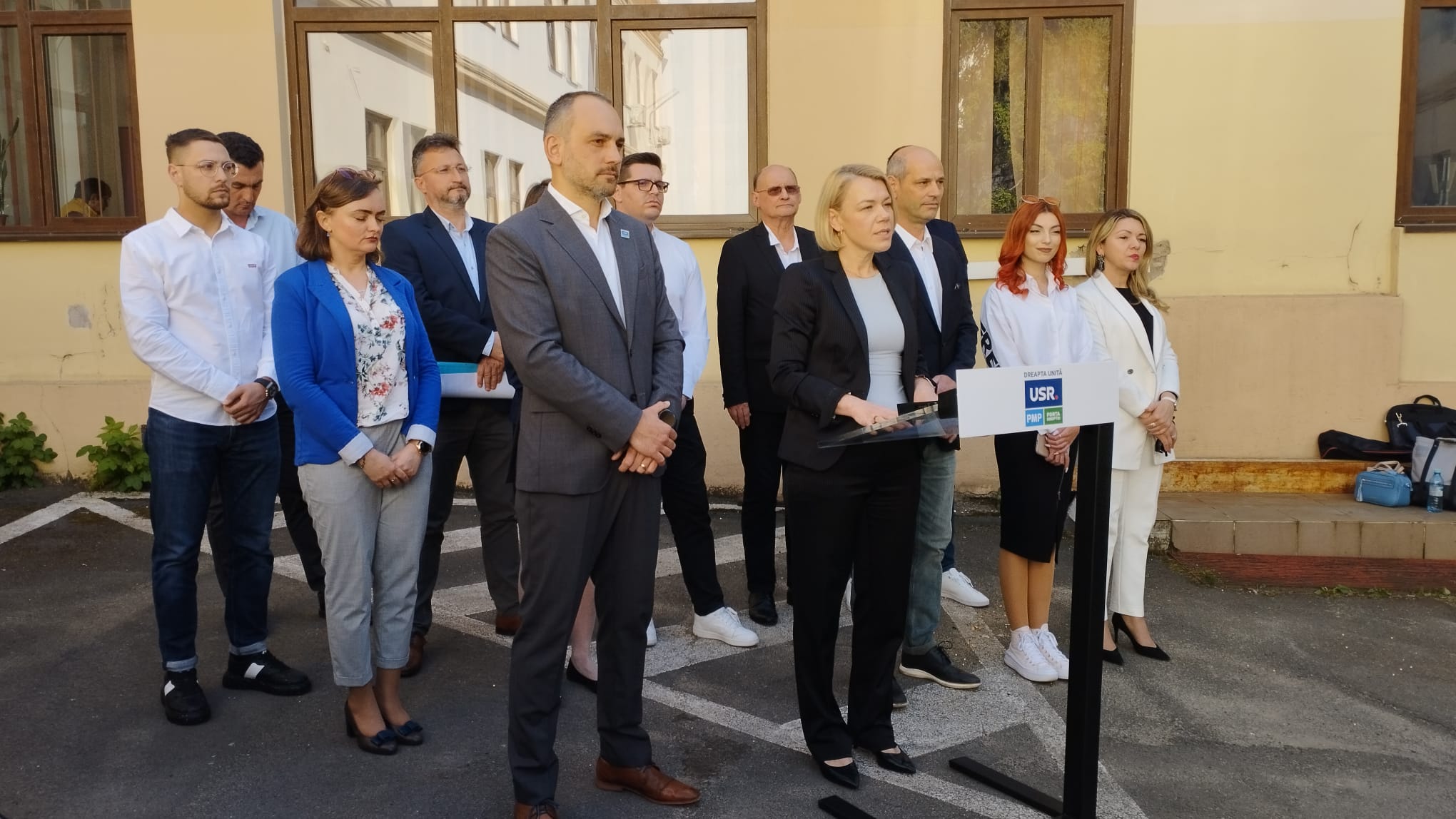 Liderii Alianței Dreapta Unită Sibiu, la depunerea candidaturilor pentru alegerile locale. „Sibienii au cu cine vota”