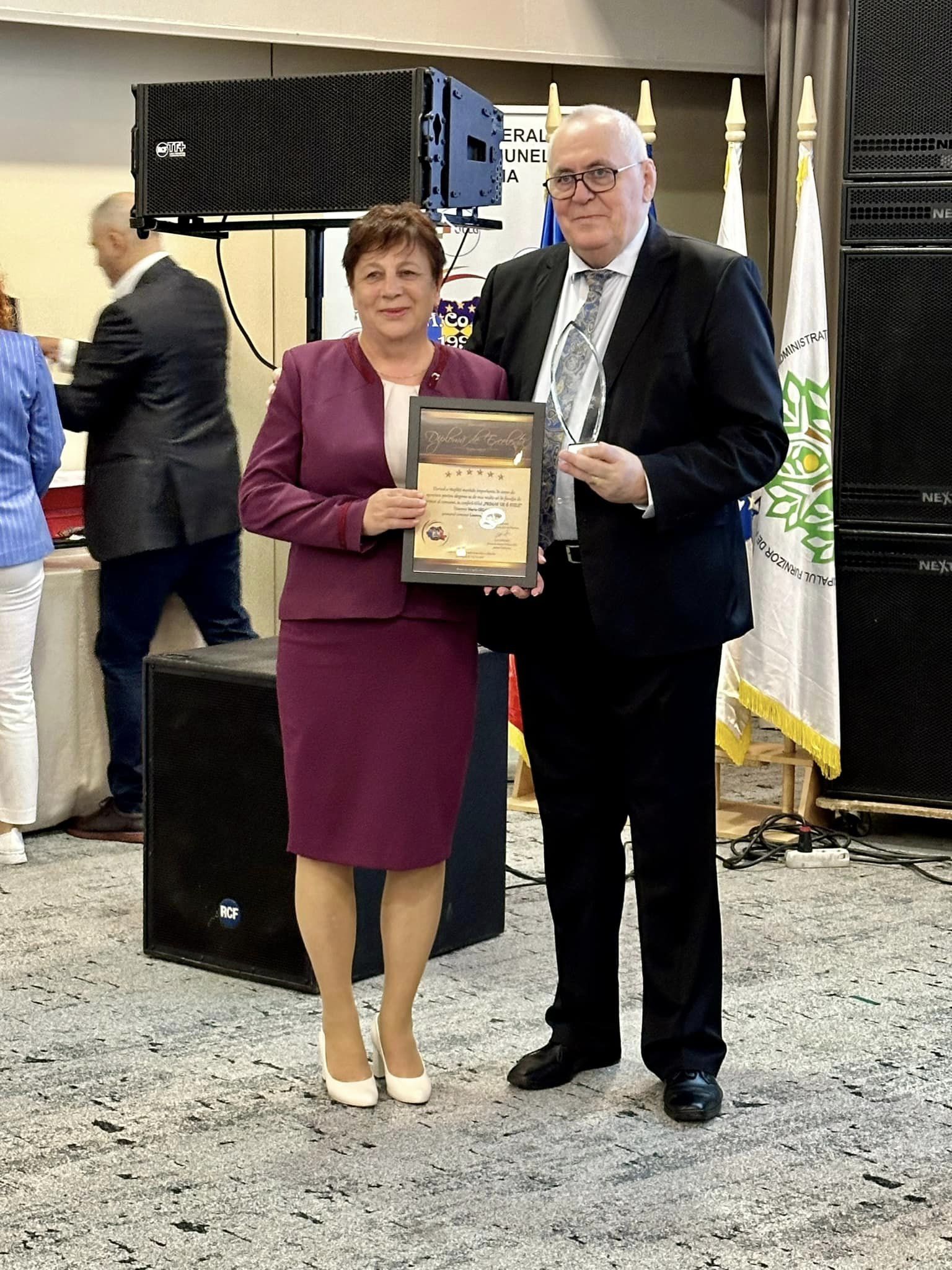 Maria Greavu, primarul comunei Loamneș, premiată de Asociația Comunelor cu trofeul de șase stele „pentru îndelunga și fructuoasa activitate în administrația publică locală”
