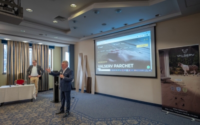 Premieră la Sibiu: Valserv Parchet prezintă noua generație de pardoseli hibride Hywood și Dureco a producătorului german ter Hurne