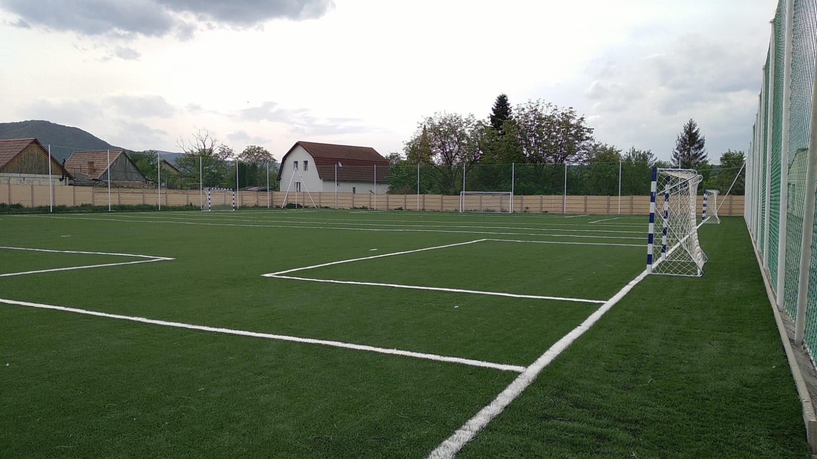 O nouă clasă cu program sportiv pentru fotbal și handbal a fost inclusă în oferta Liceului Tehnologic Cisnădie. Înscrierea începe joi, 16 mai