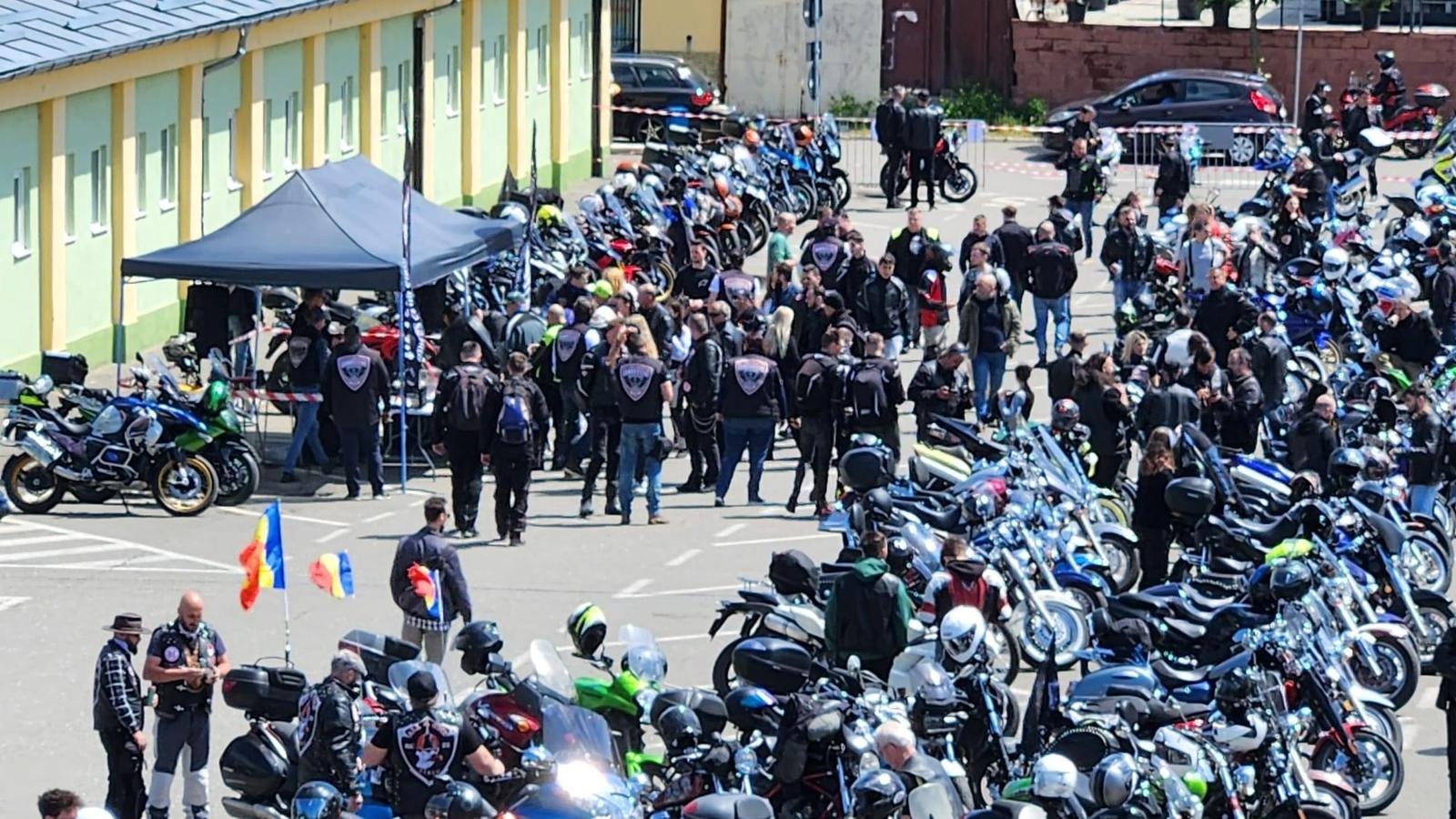 ”Fetele și băieții de pe motociclete”, invitați în weekend la un eveniment de conștientizare în trafic