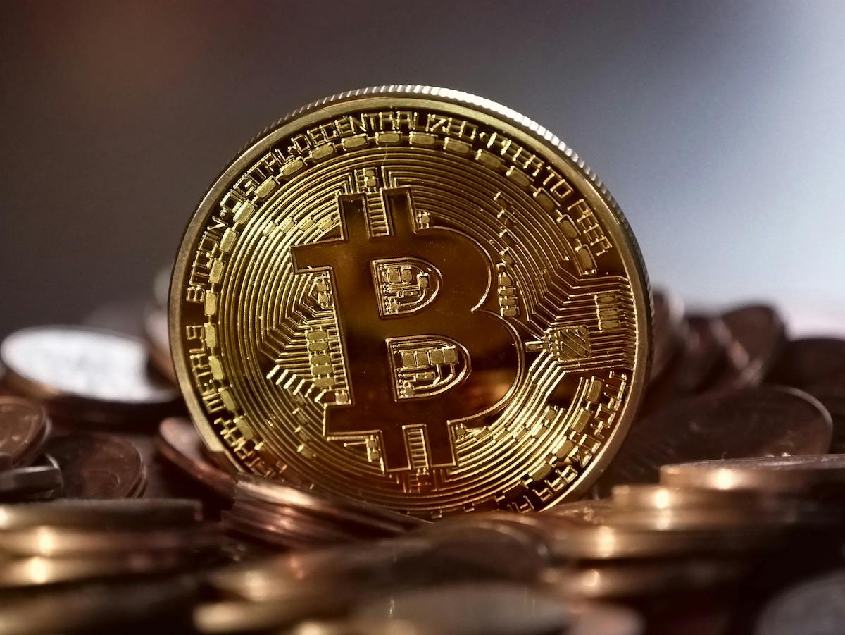 Criptomonede - o provocare sau oportunitate pentru sistemele financiare viitoare?