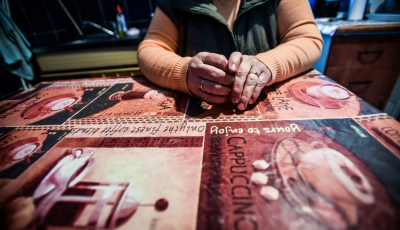 DGASPC Sibiu caută asistenți maternali. Veniturile pot ajunge la peste 4.300 de lei pe lună, plus sporuri și vouchere de vacanță