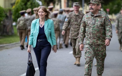 Ambasadorul SUA, Kathleen Kavalec, este la Sibiu. A fost impresionată de Academia Forțelor Terestre