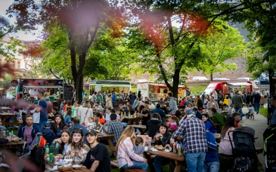 „VINO – Music & Street Food Festival” deschide sezonul evenimentelor din Sibiu! Concerte cu Connect-R, Grasu XXL, Argatu, Bitză, FC DNB și mulți alții în Parcul Tineretului!