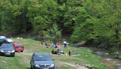 14 persoane prinse că făceau picnic de Paști, lângă Rășinari, în afara zonelor amenajate