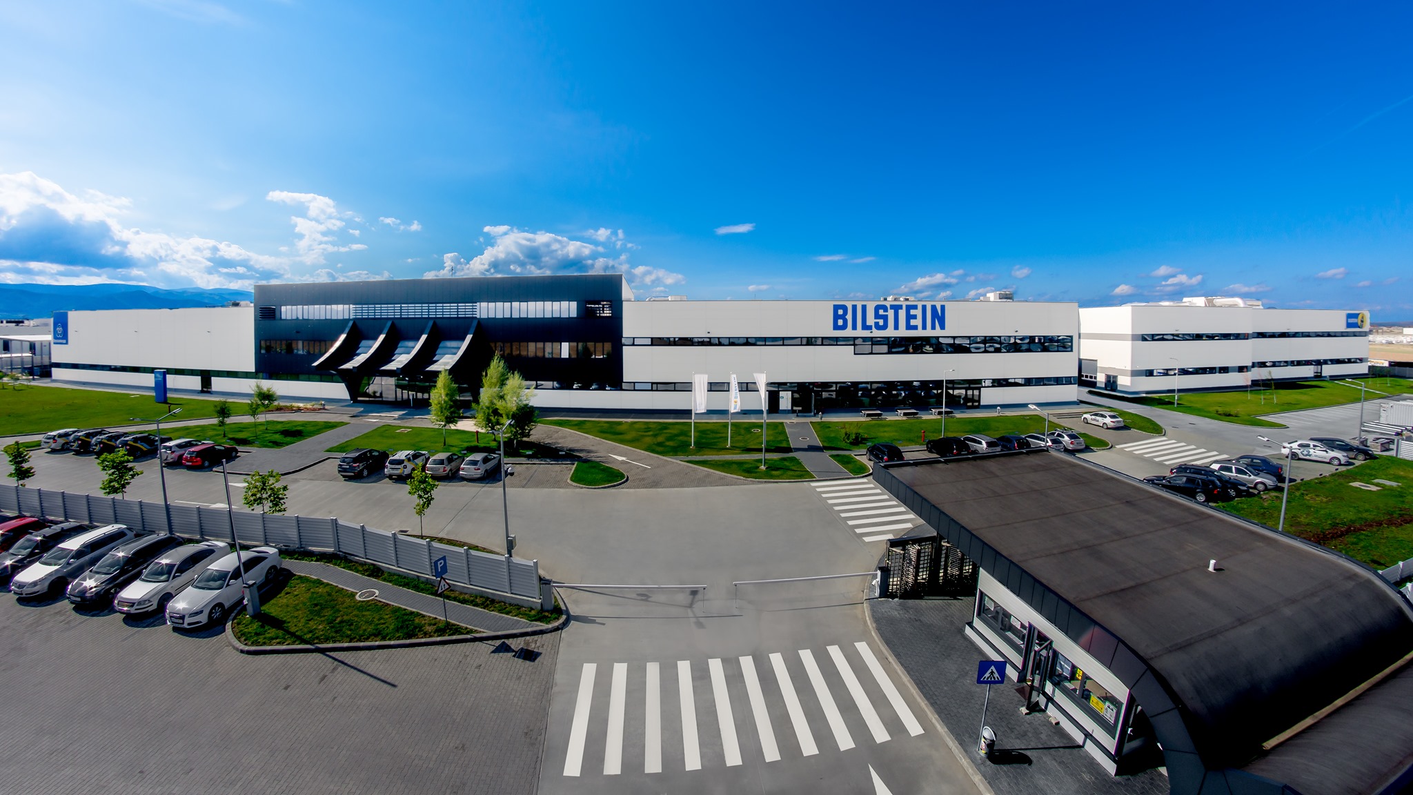 Compania Bilstein susține educația ecologică și contribuie la curățenia Sibiului: ”Copiii sunt viitorul României, iar investiția în educația lor ecologică este esențială”