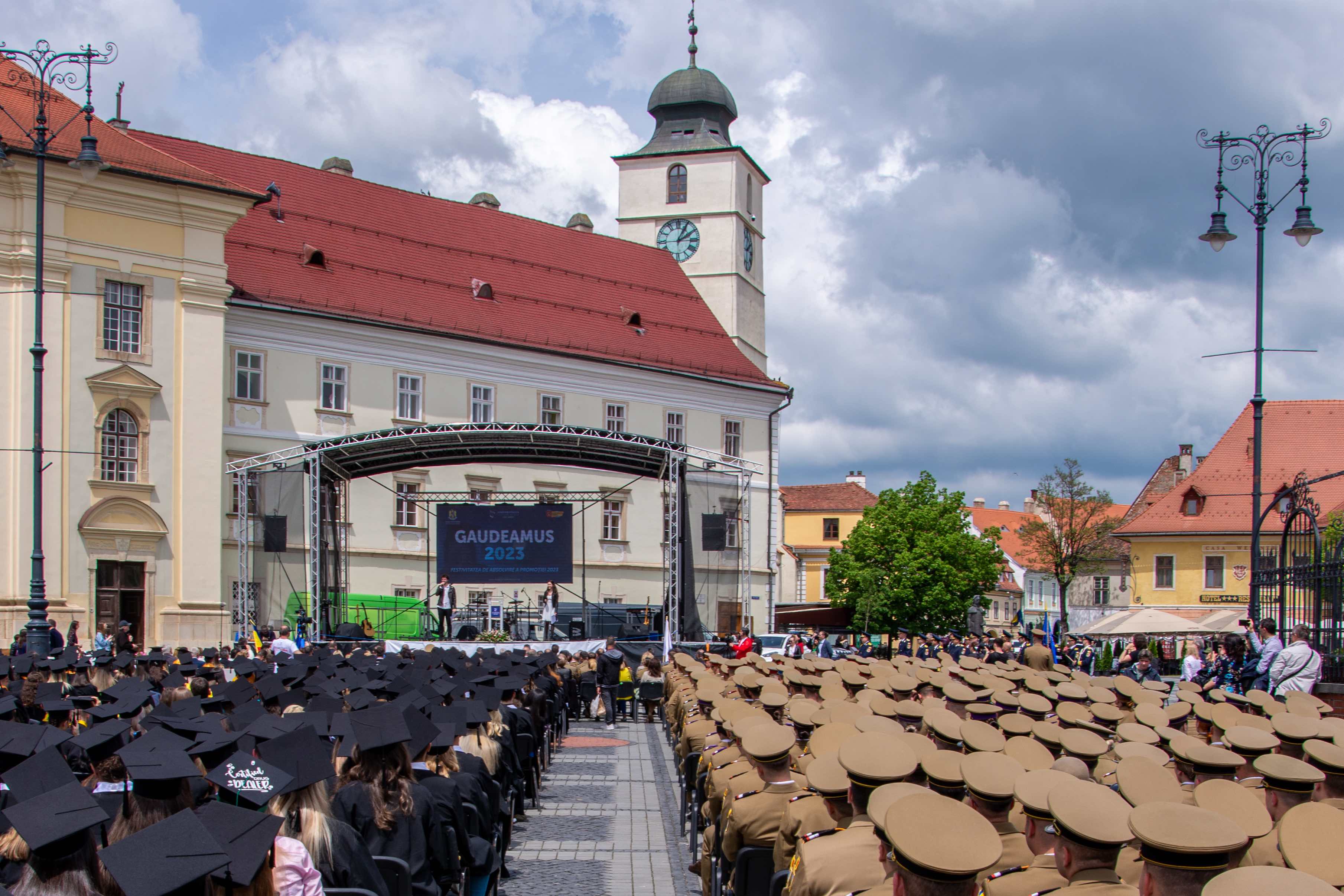 Academia Forţelor Terestre și ULBS sărbătoresc marți promoția 2024 în Piața Mare