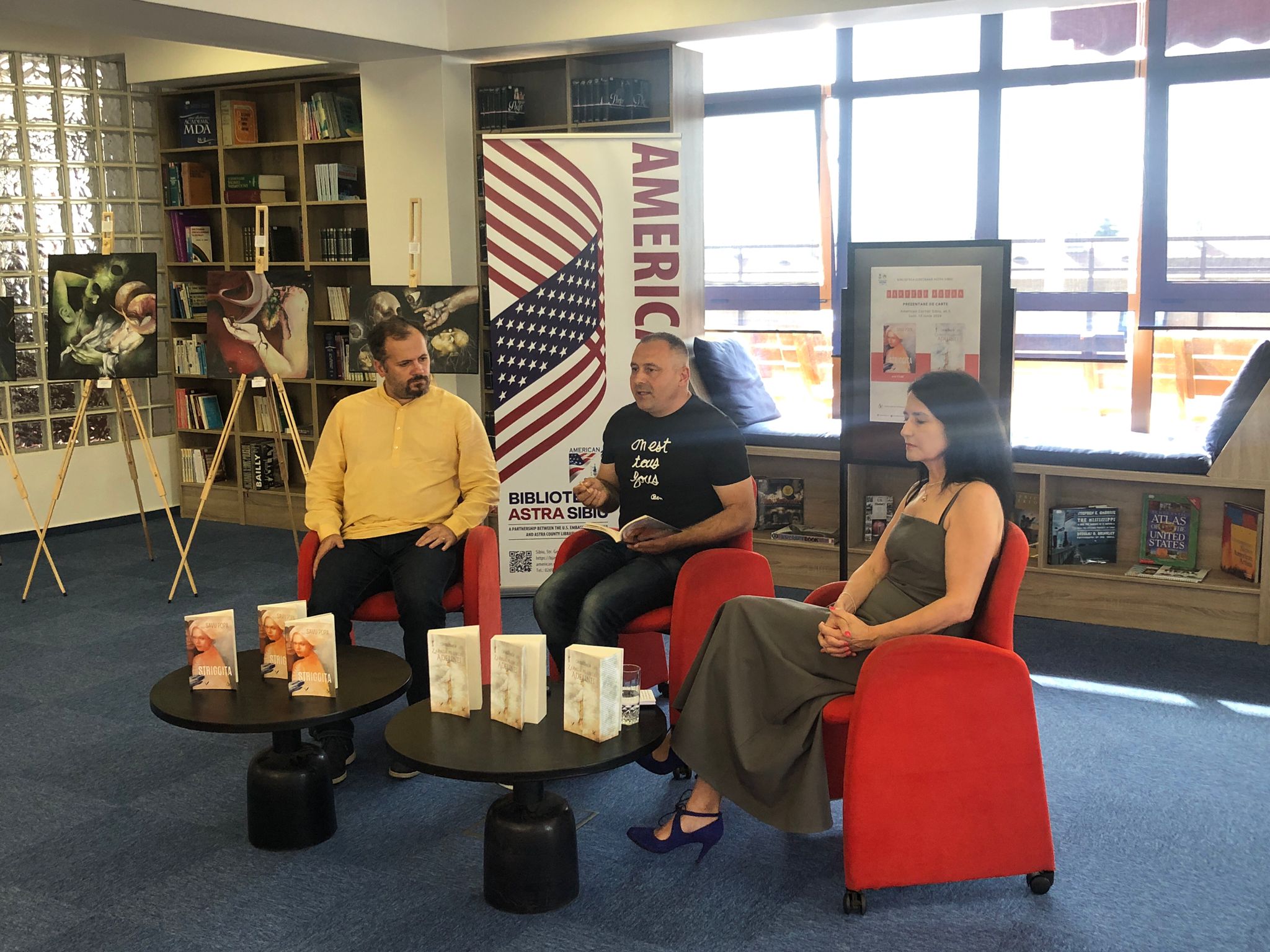 „Strigoița” și „Zăpadă pe umerii Adelinei”: scriitorii sibieni Savu Popa și Ovidiu Baron și-au lansat cele mai noi cărți, la Biblioteca Astra