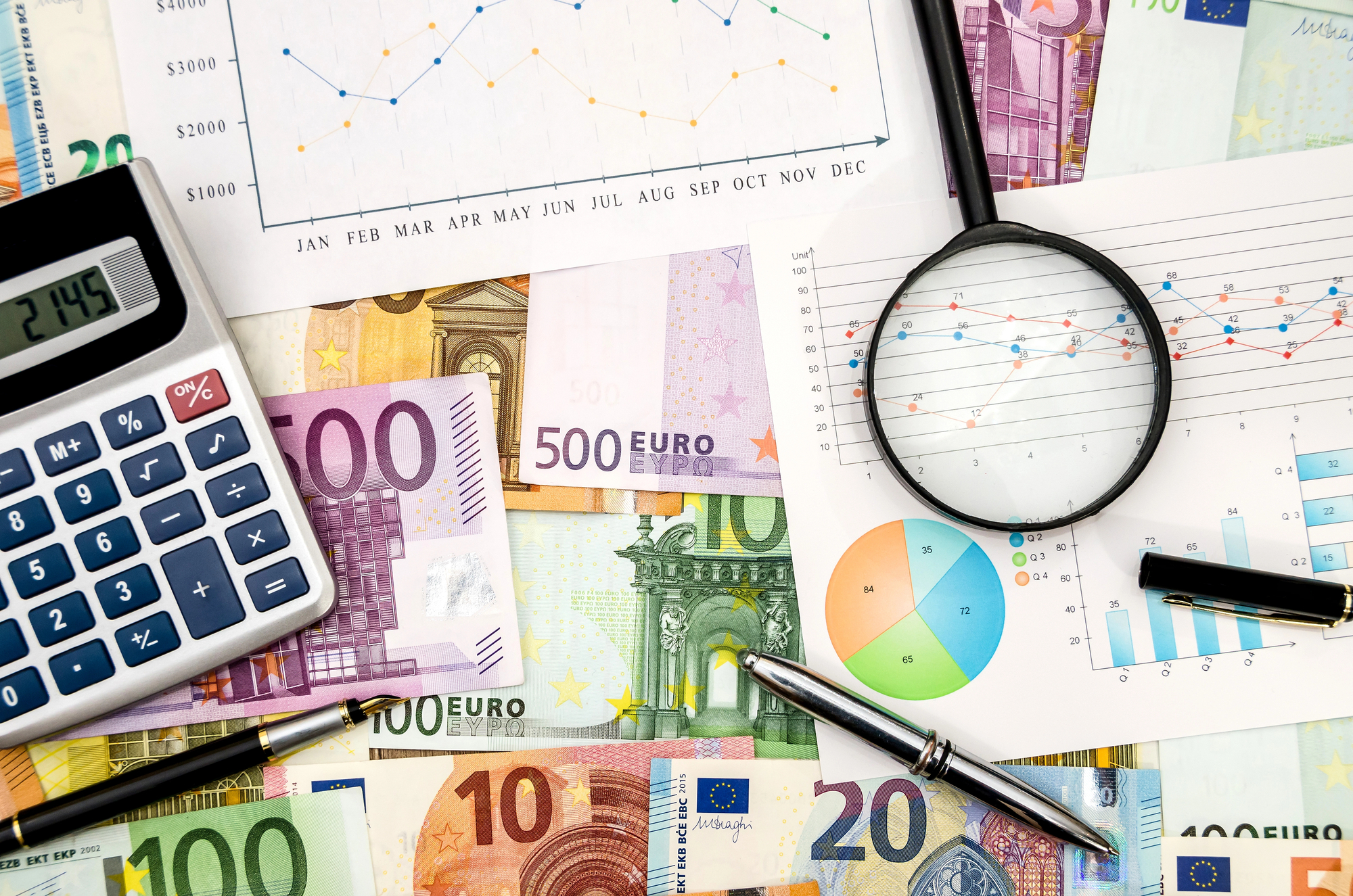 Le promitea obținerea de fonduri europene, dar cerea și o sumă înainte, pentru „credibilitate.” 10 victime, până în prezent, iar falsul contabil autorizat a fost arestat