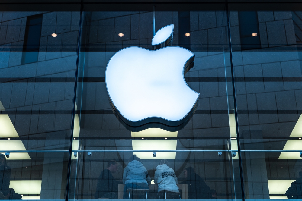 Apple depăşeşte Microsoft, redevenind cea mai valoroasă companie din lume