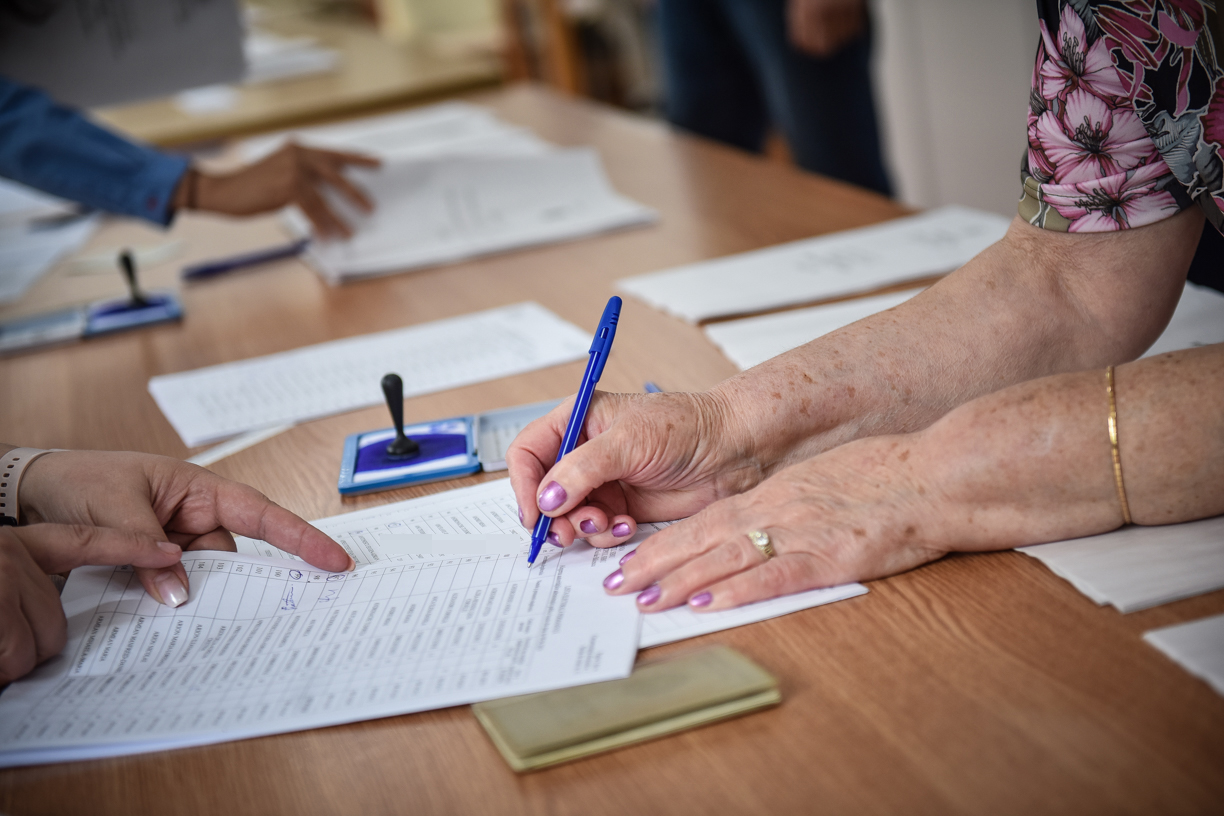 Rezultate oficiale la europarlamentare în Sibiu: 6,18% din voturi au fost anulate. AUR peste alianța dreptei