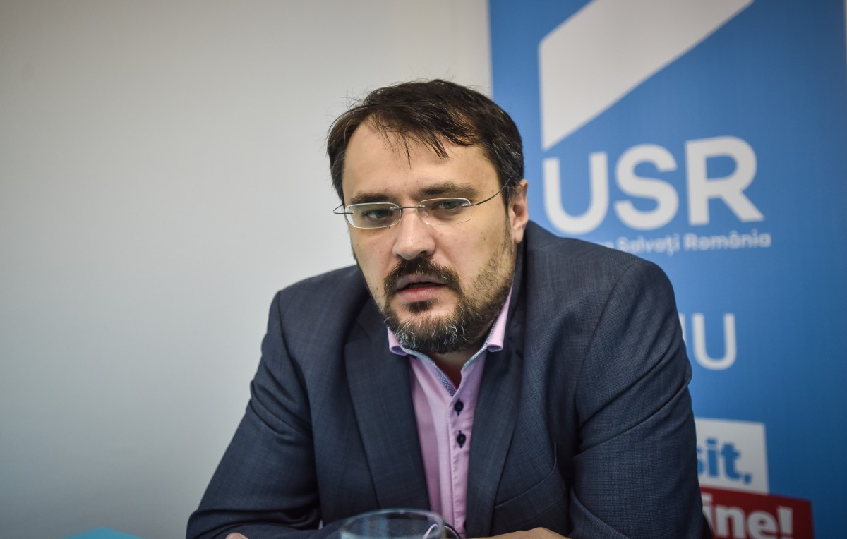 Cristian Ghinea acuză votul localelor din Sibiu: ”Au primit telefoane judecătorii să închidă tot”