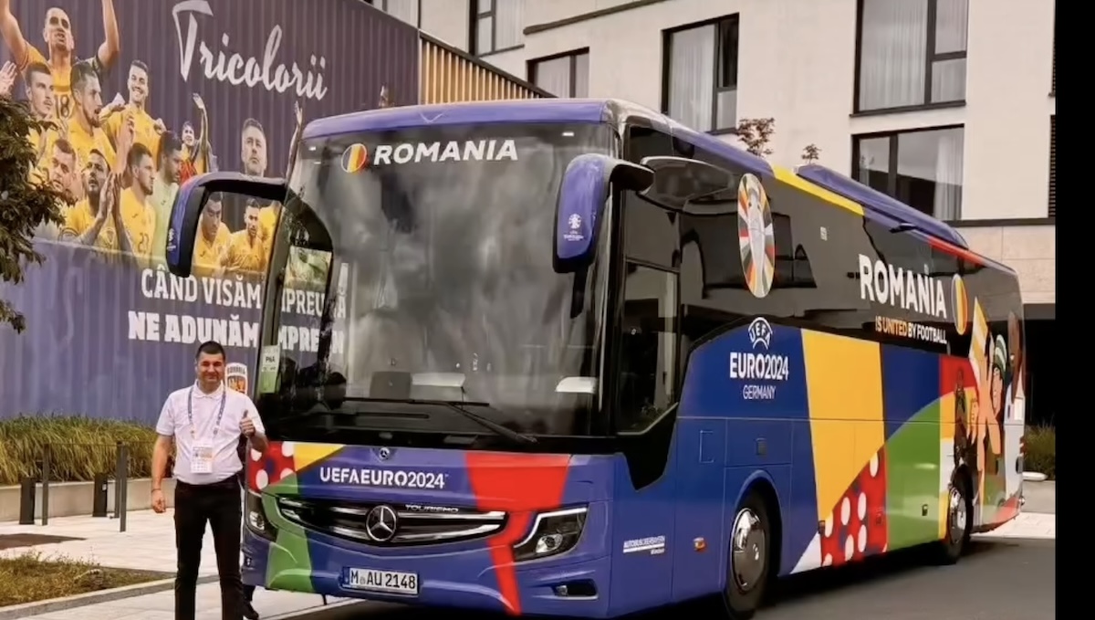 Unul din șoferii autocarului României la EURO 2024 e sibian. ”Chiar sunt o familie, fără exagerare. E o generație de suflet, eu așa îi văd”
