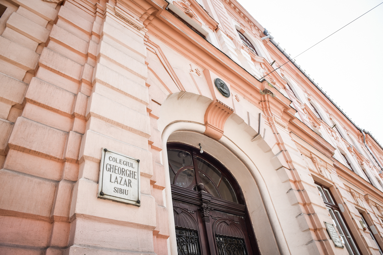 Laboratoarele smart ale Colegiului Lazăr vor fi reabilitate înainte de a fi dotate cu echipamente moderne, cumpărate cu bani din PNRR