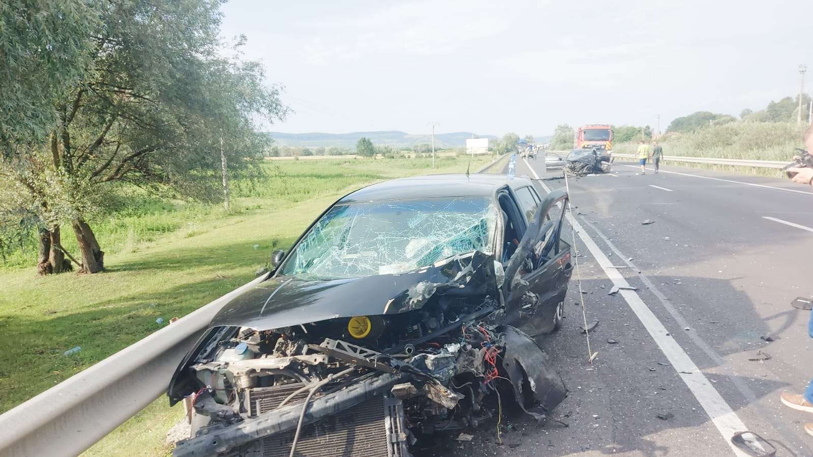 Accident frontal cu două mașini pe Centura Avrigului. Un tânăr de 22 de ani din Cârța a pătruns pe contrasens