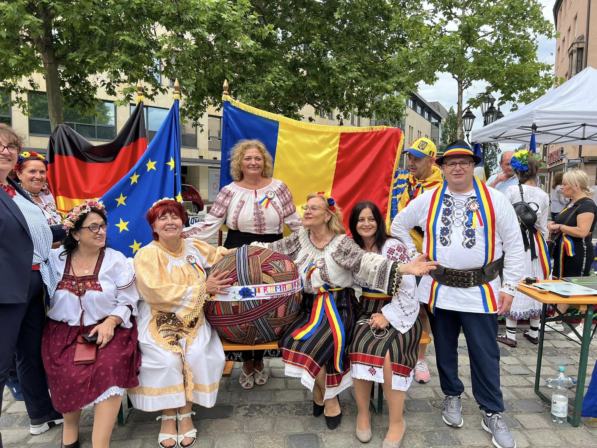 Cel mai lung brâu românesc a intrat în Cartea Recordurilor. Are 1.667,41 de metri și 70 de kg. „Românii din întreaga lume au scris istorie la Nürnberg”
