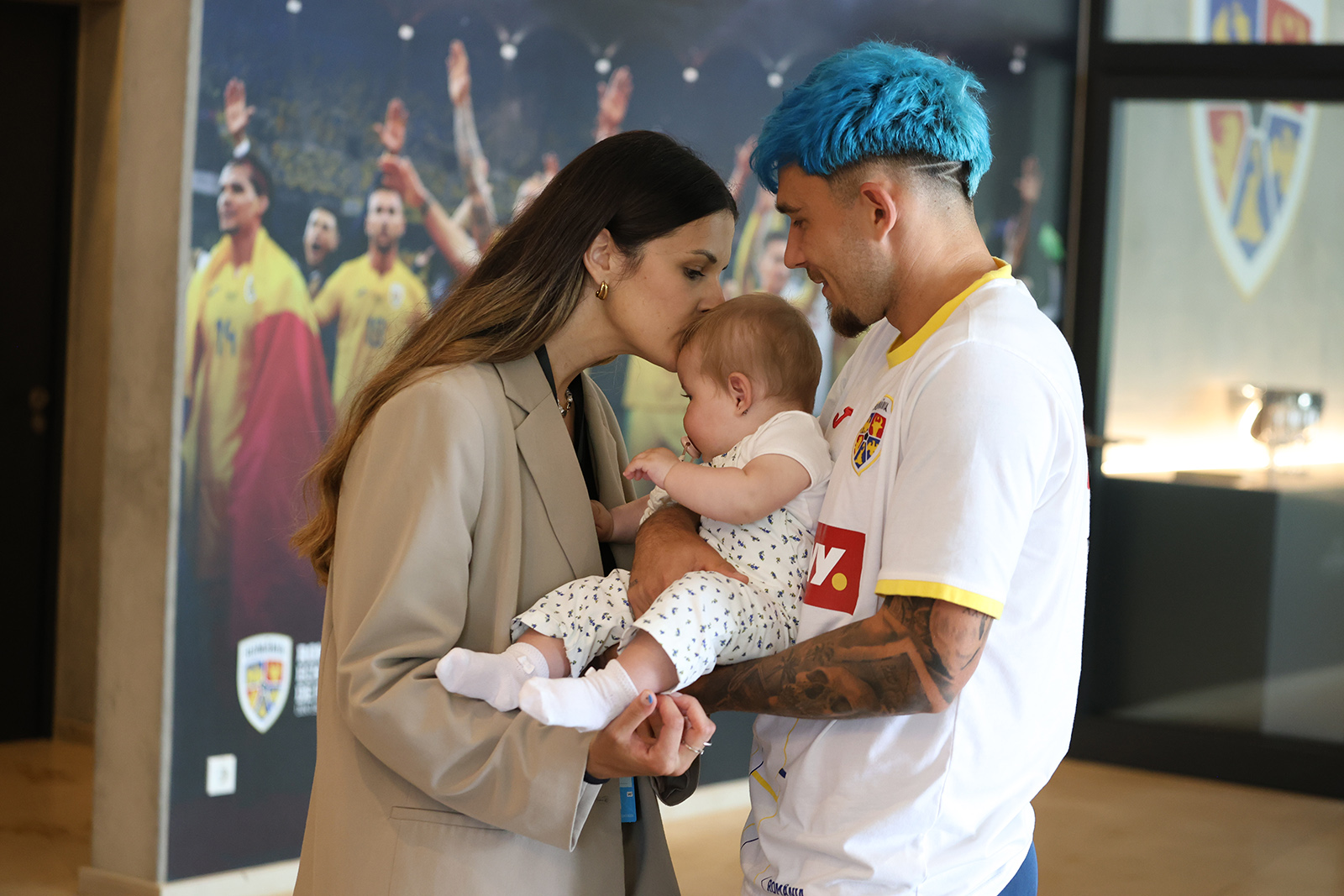 Reîntâlnire emoționantă pentru tricolori: jucătorii naționalei s-au bucurat de o după-amiază alături de familii în cantonamentul de la Würzburg